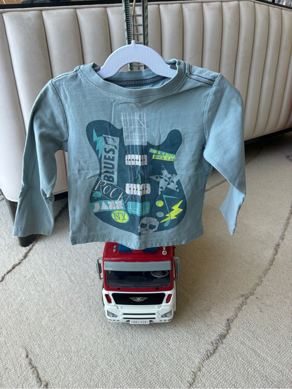 Tea Collection | Slate Blue Long-Sleeve Guitar Graphic Tee - GUC